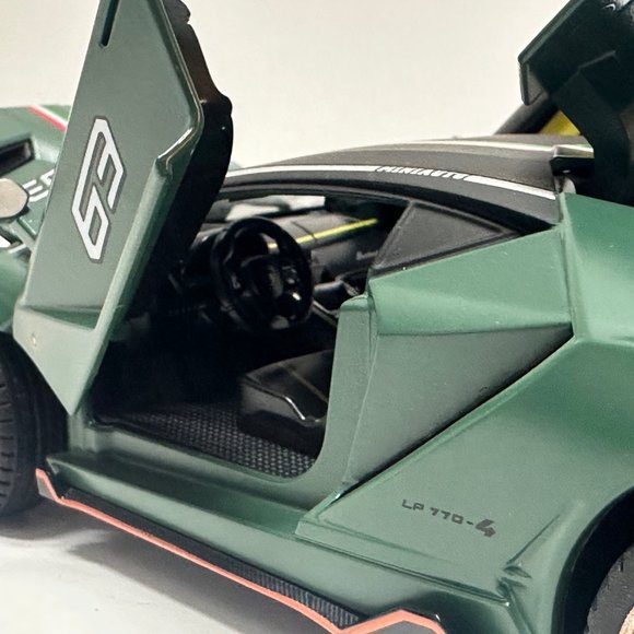1:24 Lamborghini Centenario Diecast With Headlight & Taillight LED Matt Green - Picture 8 of 11